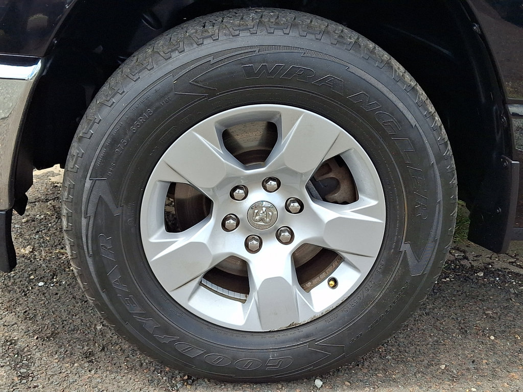 Used 2019 RAM 1500 Big Horn AWD/4WD image 9