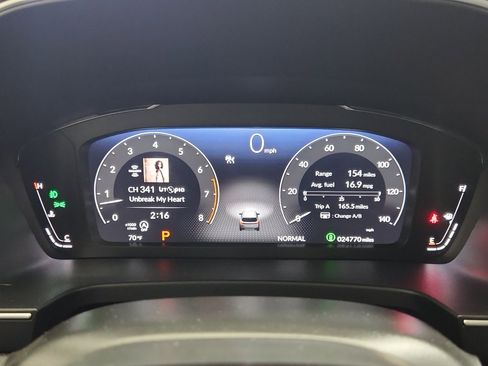 Used 2025 Honda Pilot Elite image 15