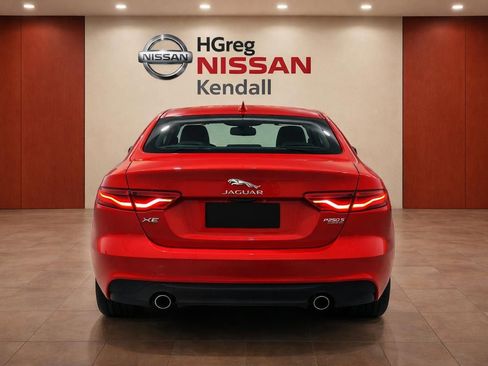 Used 2020 Jaguar XE S RWD image 6