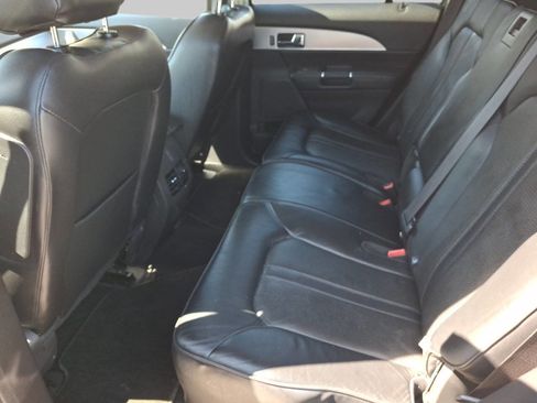 Used 2013 Lincoln MKX FWD image 12