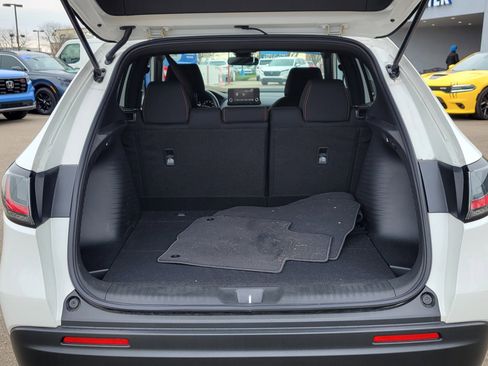 Certified 2025 Honda HR-V Sport image 8