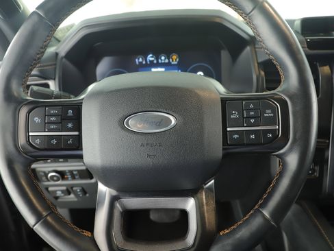 Used 2023 Ford Expedition Platinum image 14