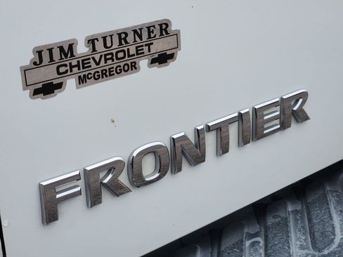 Used 2019 Nissan Frontier SL RWD image 12