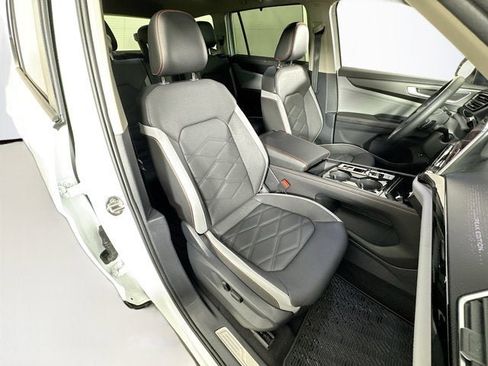 Used 2024 Volkswagen Atlas Peak Edition SEL image 31