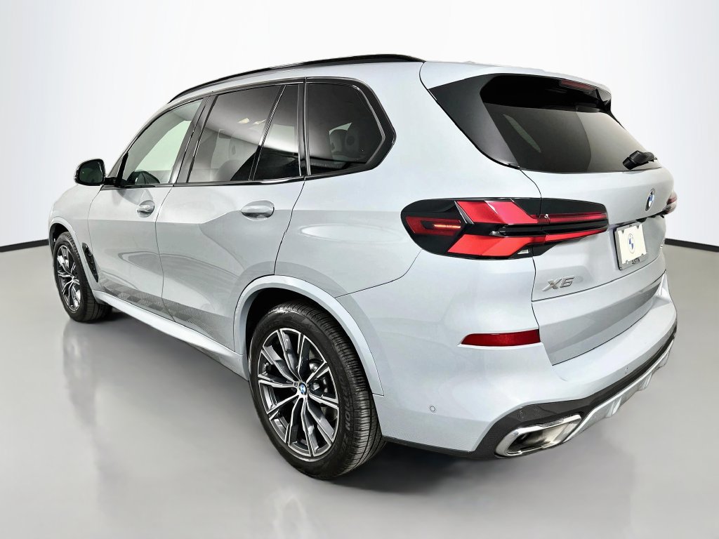 Certified 2024 BMW X5 sDrive40i w/ M Sport Package RWD image 7