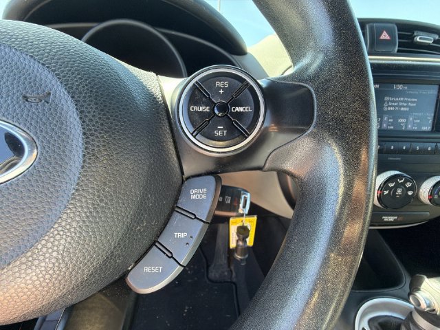 Used 2017 Kia Soul FWD image 30