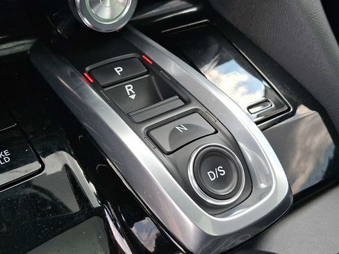 Used 2023 Acura MDX SH-AWD image 16