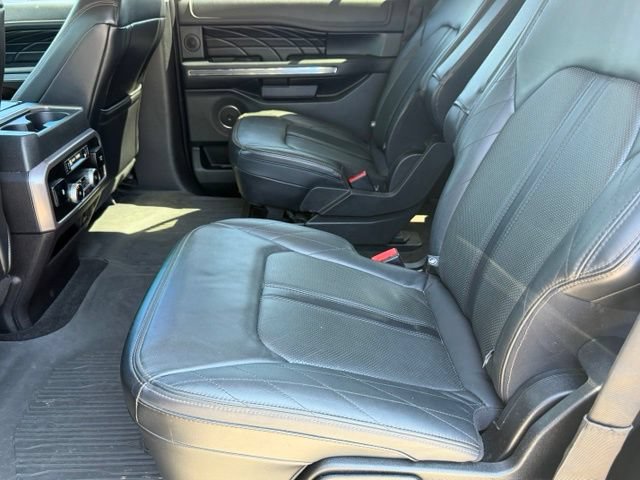Used 2019 Ford Expedition Max Platinum RWD image 16