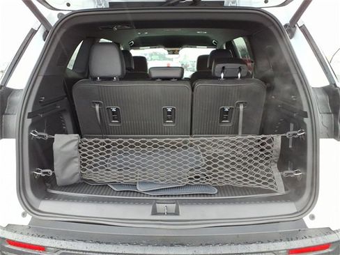 New 2026 GMC Acadia Elevation image 26