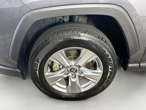Used 2025 Toyota RAV4 XLE AWD/4WD image 4