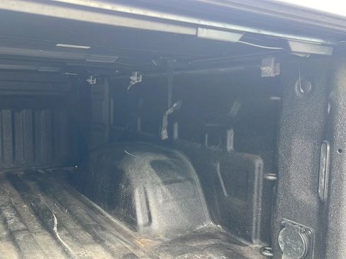 Used 2020 Chevrolet Silverado 1500 LTZ AWD/4WD image 11