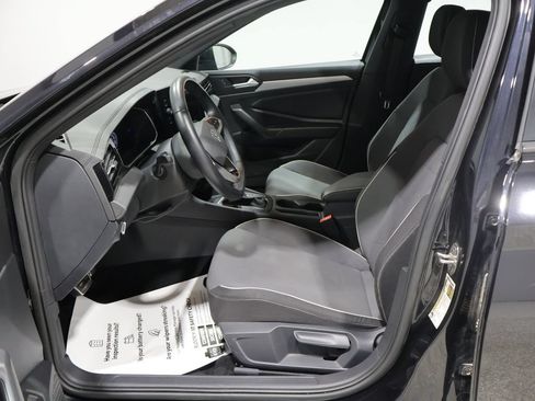 Used 2025 Volkswagen Jetta Sport FWD image 9