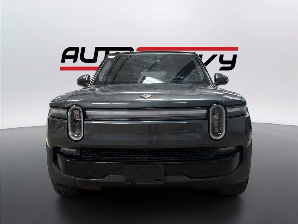 Used 2025 Rivian R1S Adventure Dual AWD/4WD image 2
