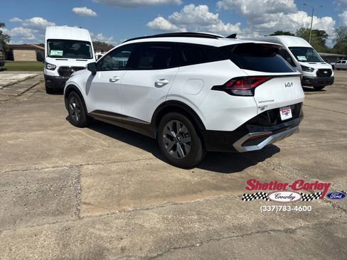 Used 2024 Kia Sportage SX image 8