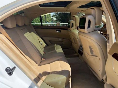 Used 2010 Mercedes-Benz S 550 image 34