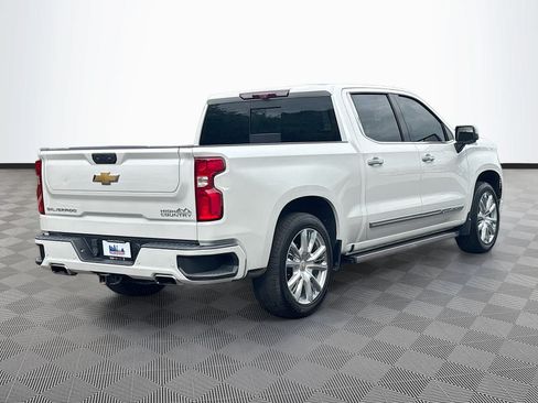 Used 2023 Chevrolet Silverado 1500 High Country w/ High Country Premium Package AWD/4WD image 5