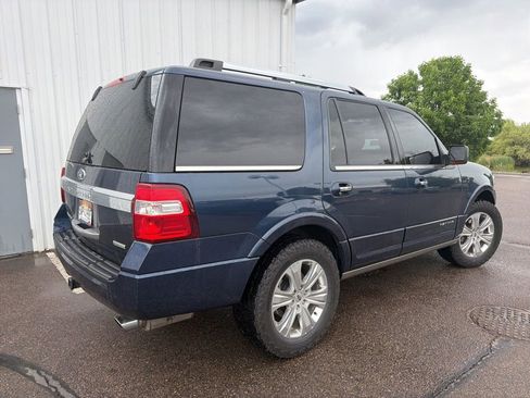 Used 2016 Ford Expedition Platinum AWD/4WD image 3