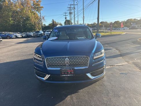Used 2020 Lincoln Nautilus FWD image 3