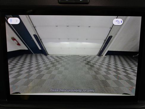 Used 2025 Ford F450 Platinum w/ FX4 Off-Road Package image 23