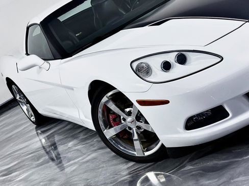 Used 2006 Chevrolet Corvette Coupe w/ Preferred Equipment Group image 4