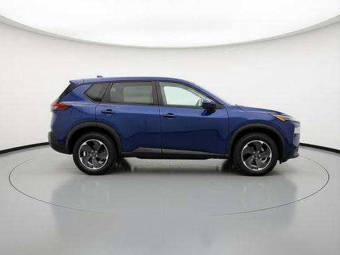 Used 2025 Nissan Rogue SV FWD image 11