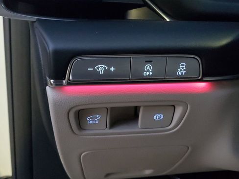 Used 2023 Genesis GV80 2.5T w/ Prestige 20" Package image 14