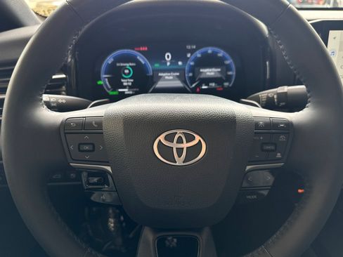 Used 2026 Toyota Camry XSE FWD image 22