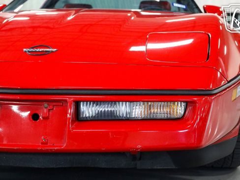 Used 1989 Chevrolet Corvette Coupe image 9