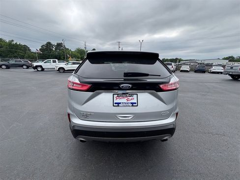 Used 2019 Ford Edge SEL w/ Equipment Group 201A FWD image 6