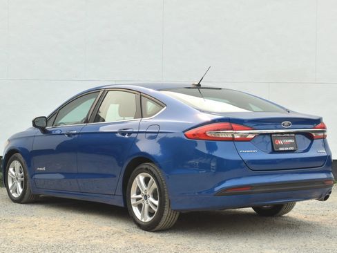 Used 2018 Ford Fusion S FWD image 2