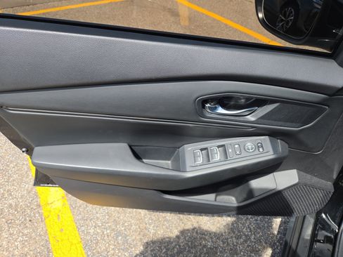 Used 2023 Honda Accord EX image 6