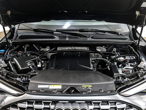 Used 2025 Audi Q5 Premium Plus w/ Premium Plus image 11