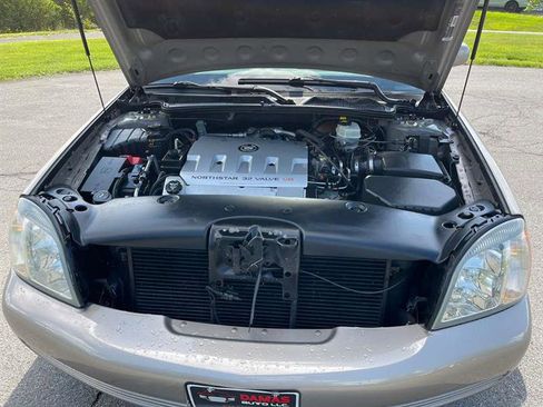 Used 2003 Cadillac De Ville w/ Comfort & Convenience Package FWD image 33