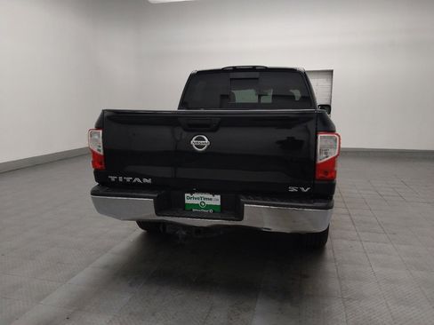 Used 2017 Nissan Titan SV image 7