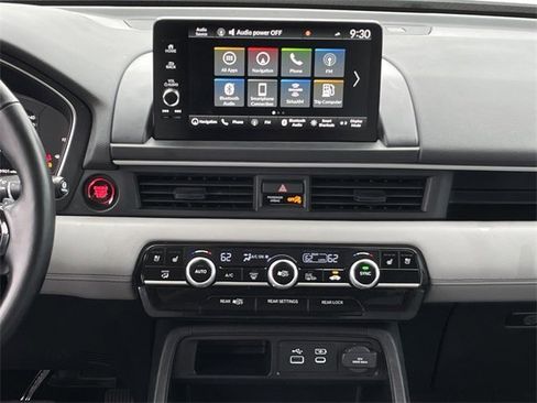 Certified 2025 Honda Pilot Elite image 17