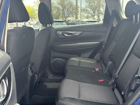 Used 2020 Nissan Rogue SV AWD/4WD image 18