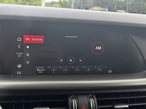 Used 2022 Alfa Romeo Stelvio Veloce image 30