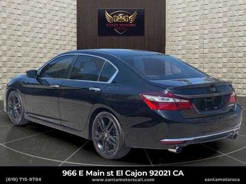 Used 2017 Honda Accord Sport image 4