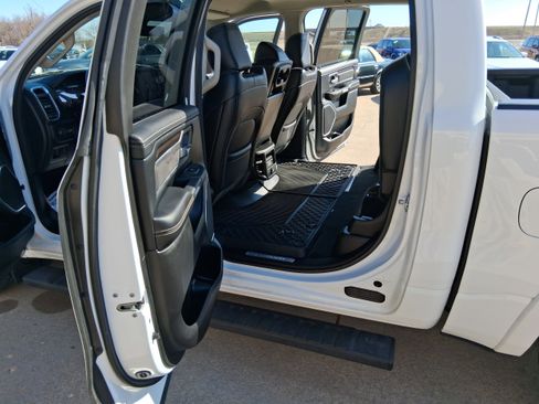 Used 2022 RAM 1500 Laramie image 22