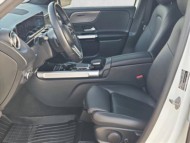 Used 2022 Mercedes-Benz GLB 250 image 13