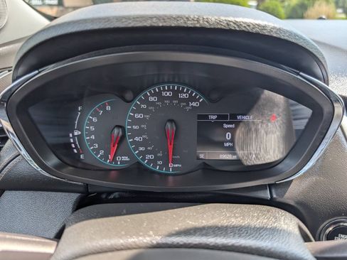 Used 2019 Chevrolet Trax LT w/ LT Convenience Package FWD image 18
