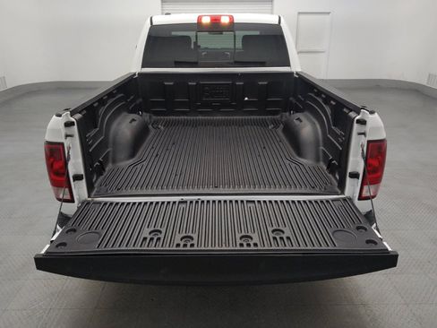 Used 2019 RAM 1500 Classic SLT RWD image 29