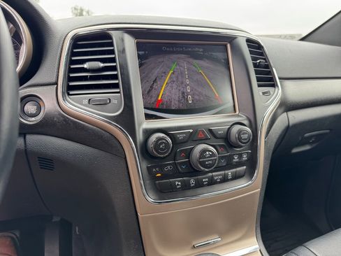 Used 2017 Jeep Grand Cherokee Laredo w/ Quick Order Package 2BE image 37