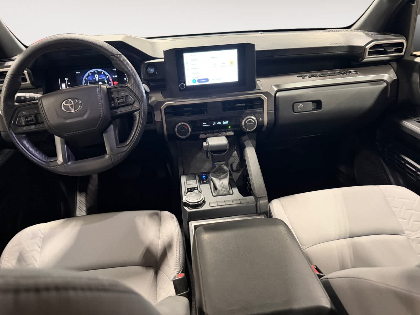 Used 2025 Toyota Tacoma SR5 AWD/4WD image 11