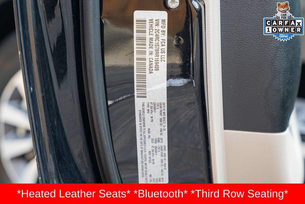 Used 2024 Chrysler Pacifica Limited FWD image 33