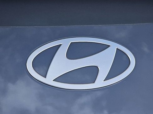 Used 2023 Hyundai Ioniq 6 SEL image 14