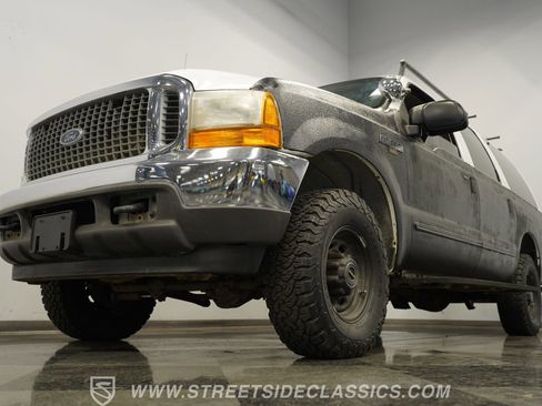 Used 2000 Ford Excursion XLT image 17