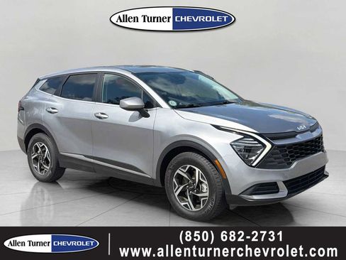 Used 2024 Kia Sportage LX image 1