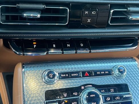 Used 2021 Lincoln Aviator Black Label w/ Dynamic Handling Package image 27