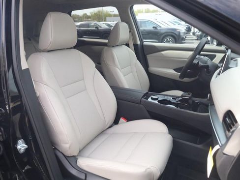 New 2026 Nissan Rogue SV AWD/4WD image 21